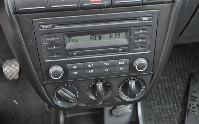 Volkswagen Fox cena 6200 przebieg: 150000, rok produkcji 2005 z Tuchola małe 137